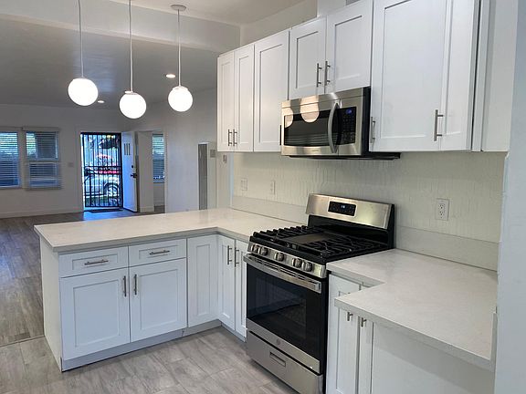 4th image of 4509 S Orchard Ave