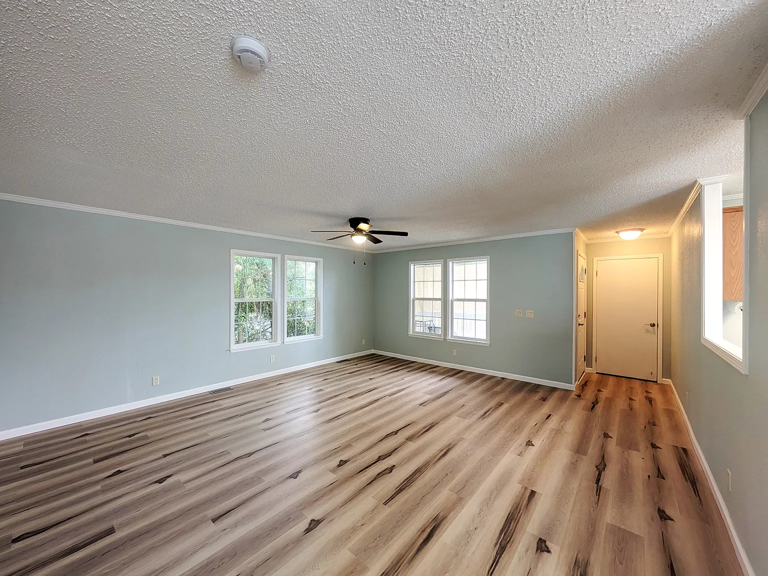 3 bed, 1648 sqft, $2,500 — Photo 4