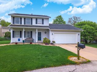 14 Spiria Ct, Bloomington, IL 61701