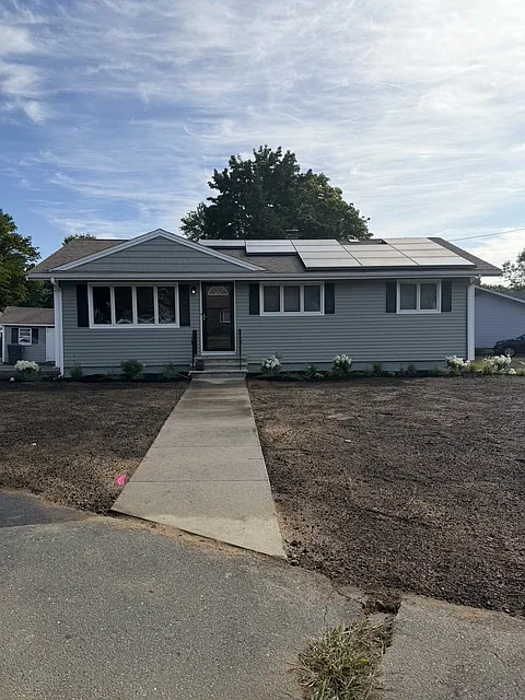 41 Hathaway Ave