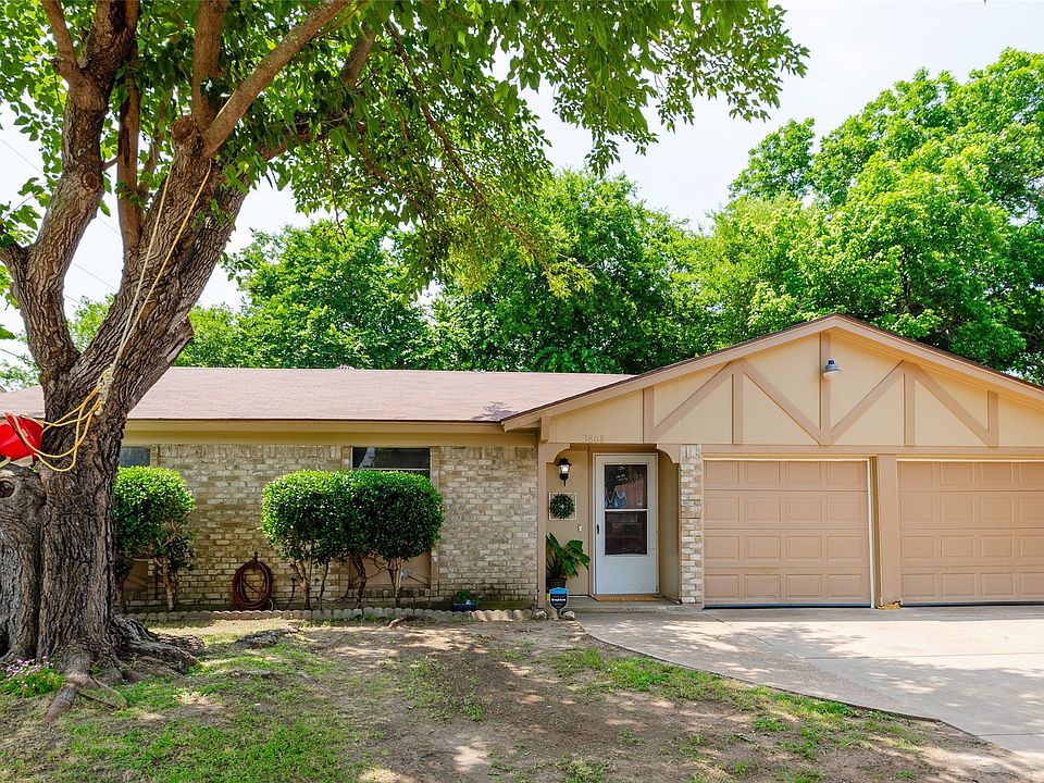 1st image of 3808 Royal Crest Dr