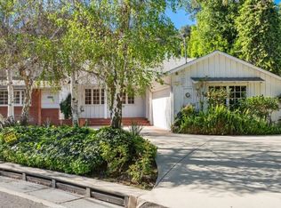 4031 Hollyline Ave, Sherman Oaks, CA 91423