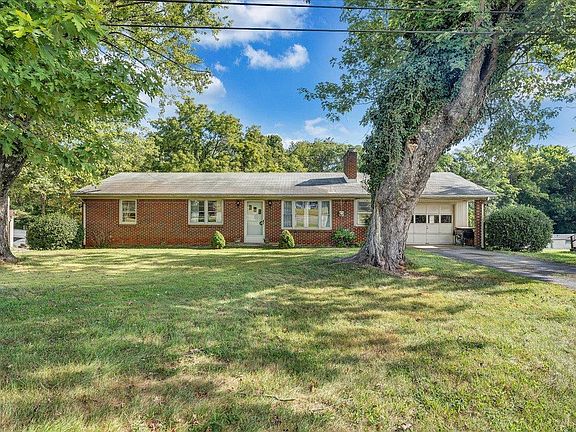 3rd image of 1016 Greenfield Rd
