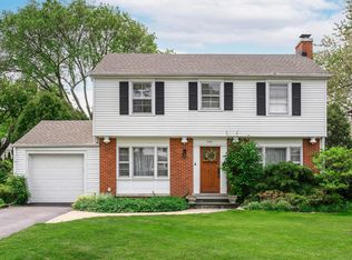 1965 Palmgren Dr, Glenview, IL 60025
