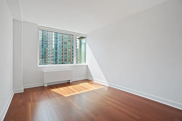 Sold by BLU Real Estate | media 7