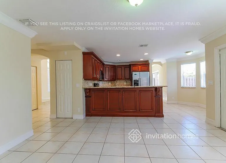 7302 Spinnaker Bay Dr — Photo 3