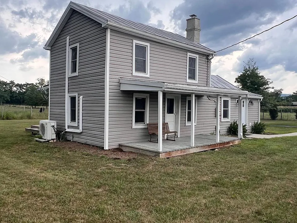141 Frogtown Ln