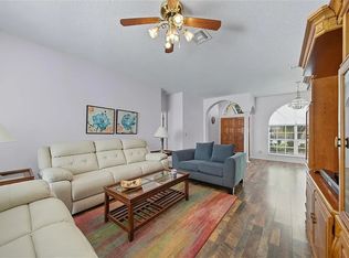 9305 Wellington Park Cir, Tampa, FL 33647