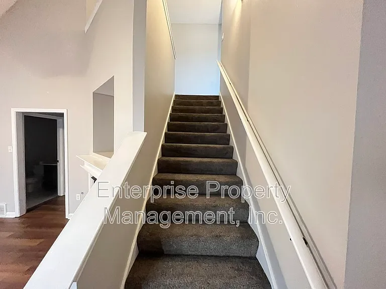 1513 Estacada Way — Photo 11