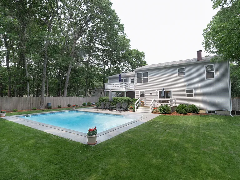 176 Underwood Dr — Photo 6