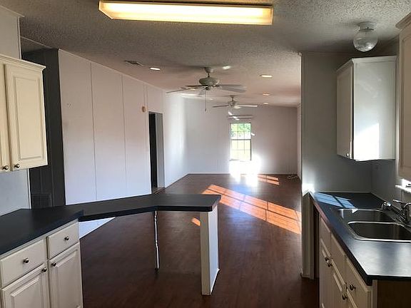 5th image of 7705 SE 57th Dr