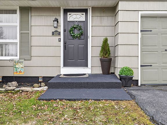 2nd image of 107 Sheraton Rd