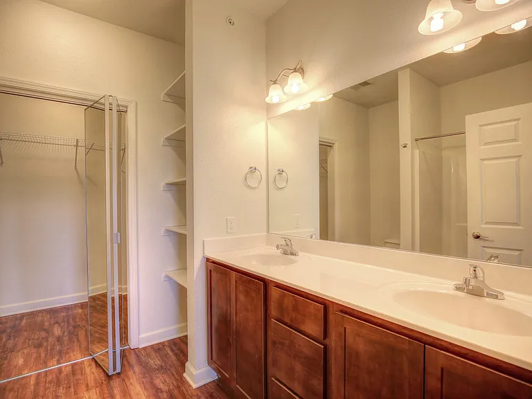 706 Inverness Rd — Photo 47