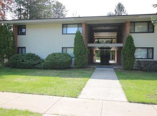 201 Meech St APT 1, Charlevoix, MI 49720