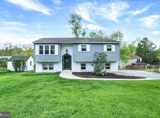 90 Sugar Maple Dr, Etters, PA 17319
