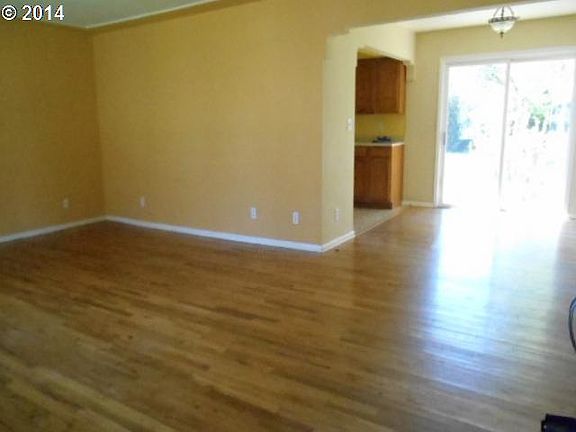 3rd image of 18618 NE 119th Ave