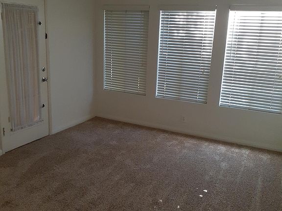 3rd image of 526 E Angeleno Ave