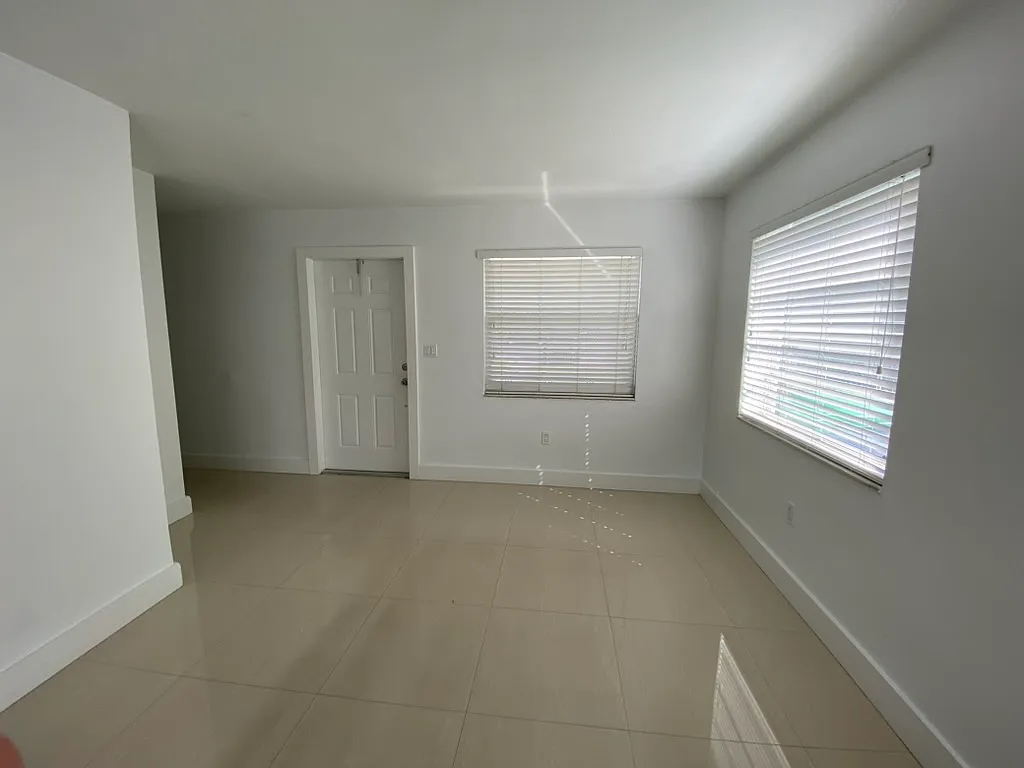3 bed, $2,900 — Photo 4