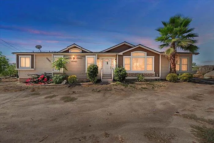 4 bed, 2569 sqft, $2,700 — Photo 1