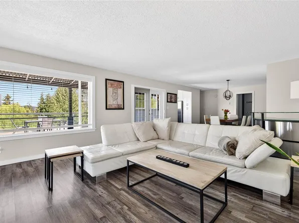 215 Maliview Dr, Saltspring Island, BC V8K 1B7