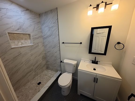 4th image of 11 Adams St Floor 1