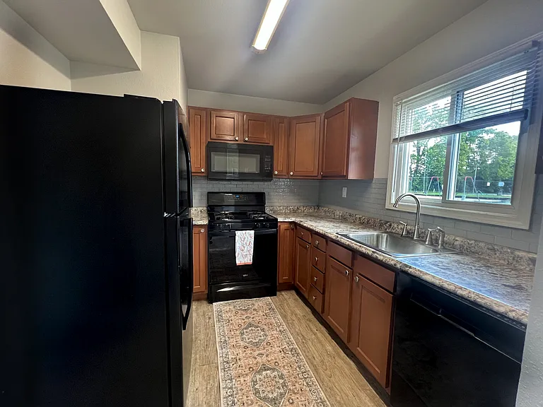 Parkview Townhomes — Photo 42