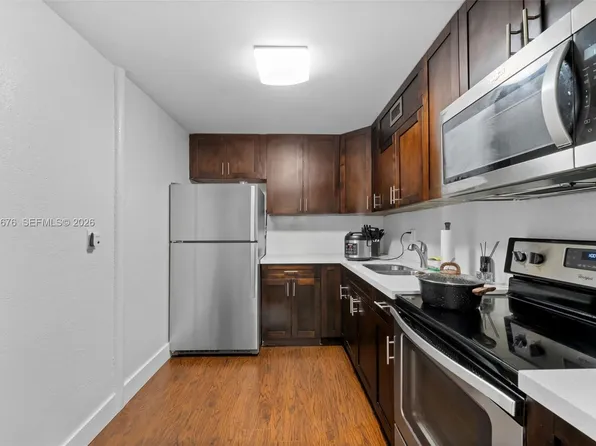 1800 Sans Souci Blvd APT 332, North Miami, FL 33181