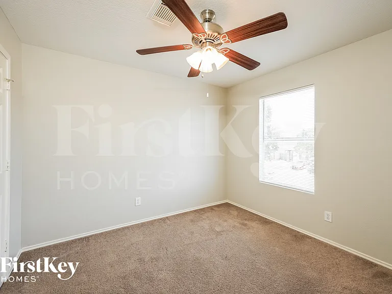 10123 Fourwind Pass — Photo 11