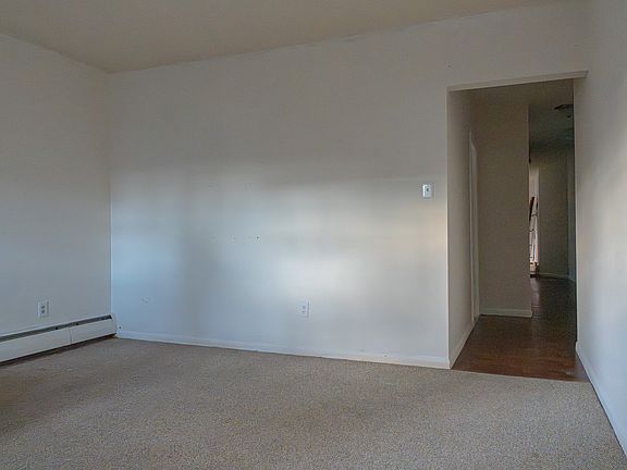 5th image of 17 Catlin Ave #1B