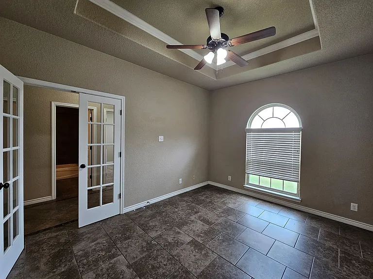 6211 Newcastle Dr — Photo 8