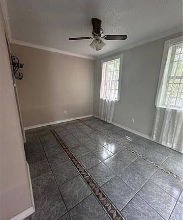 3rd image of 4213 Paradis Ln