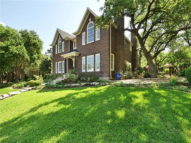 1st image of 2507 Velasquez Dr