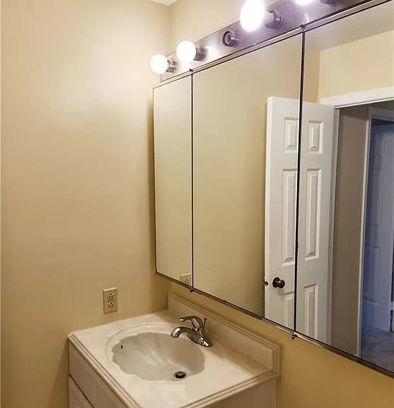 50 Aiken St #294 — Photo 6