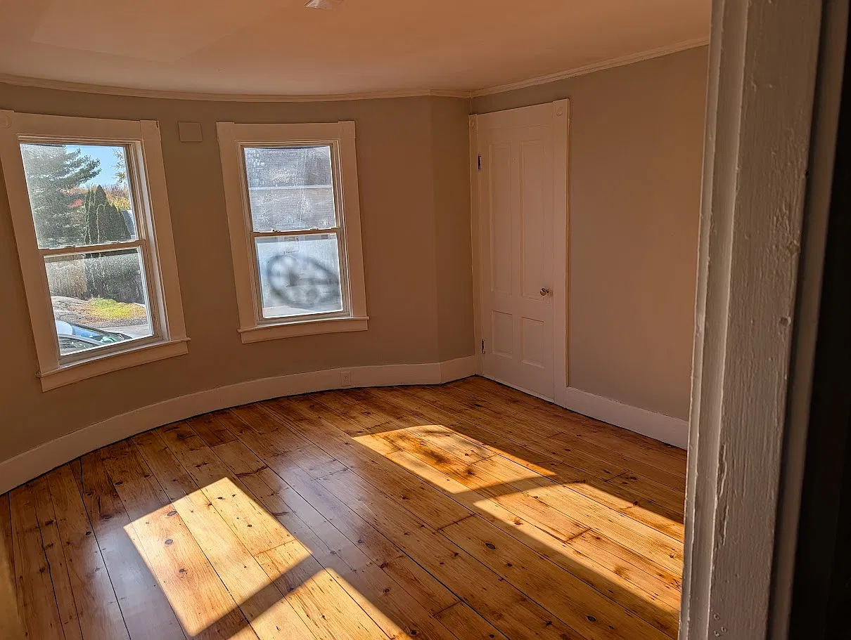2 bed, 900 sqft, $1,875 — Photo 3
