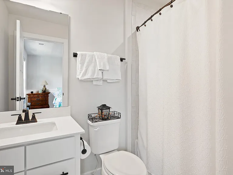 212 Southern View Dr — Photo 38