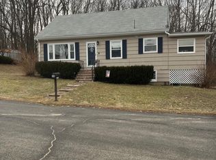 36 Jeannette Ave, Lewiston, ME 04240