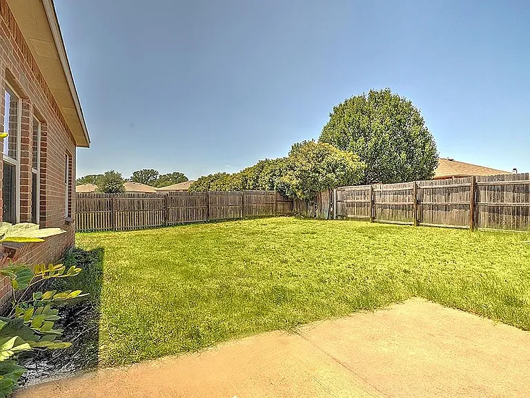 3327 Andalusian Dr — Photo 27
