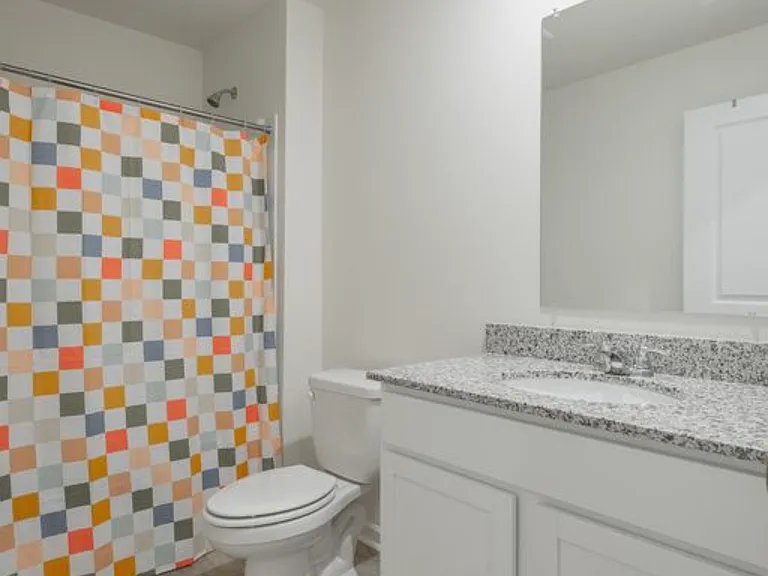 81 Draft St — Photo 6