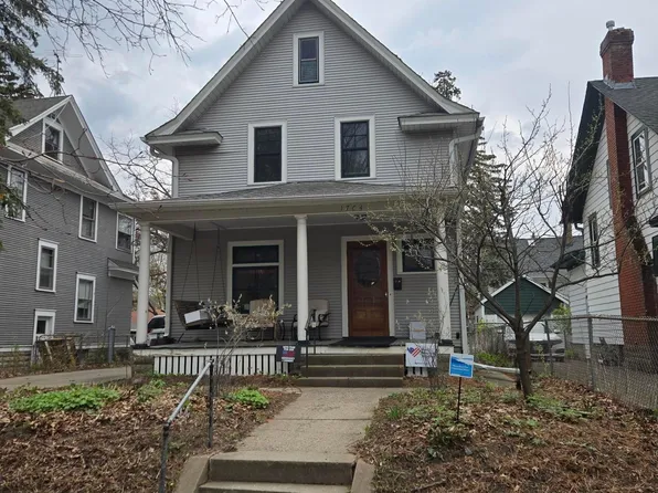 1764 Hague Ave, Saint Paul, MN 55104