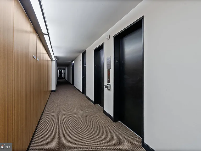 4000 N Charles St #905 — Photo 13