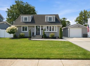 3956 Wicks Ave, Seaford, NY 11783