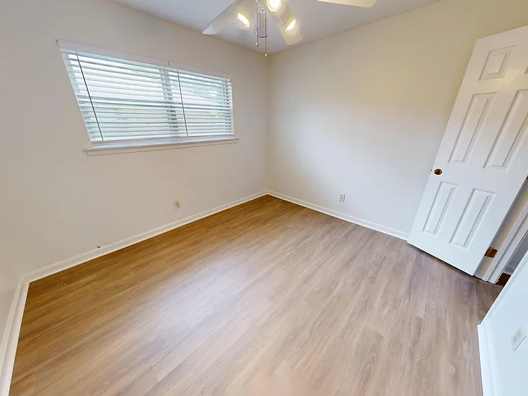 1212 Hillman St — Photo 25