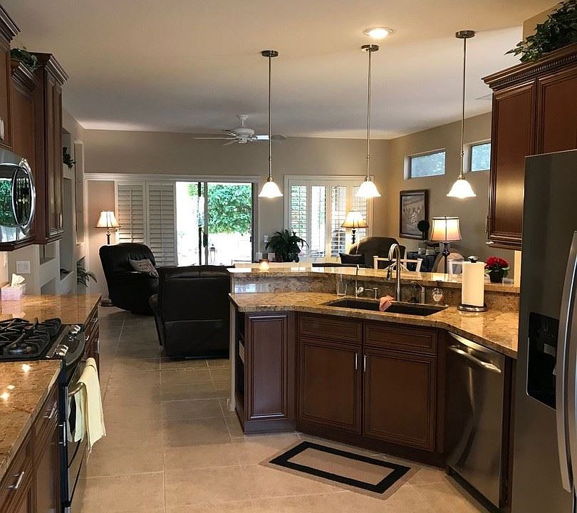 1st image of 15885 W Arrowhead Dr