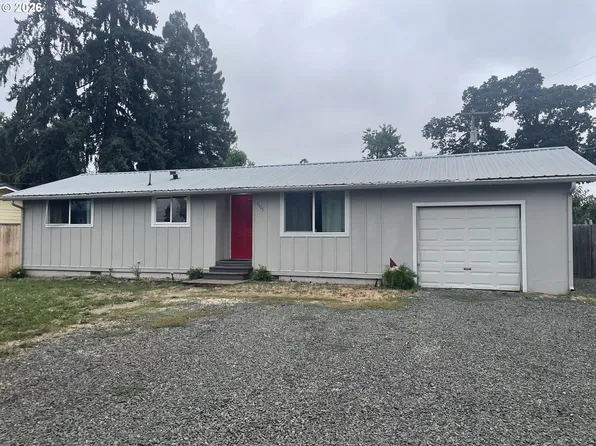1115 Thayer Ave, Cottage Grove, OR 97424