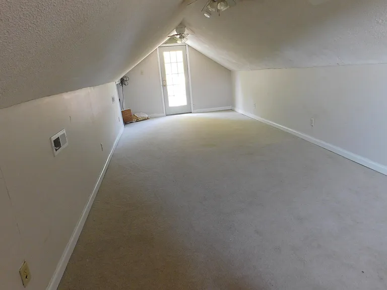 706 N Burns Rd — Photo 10