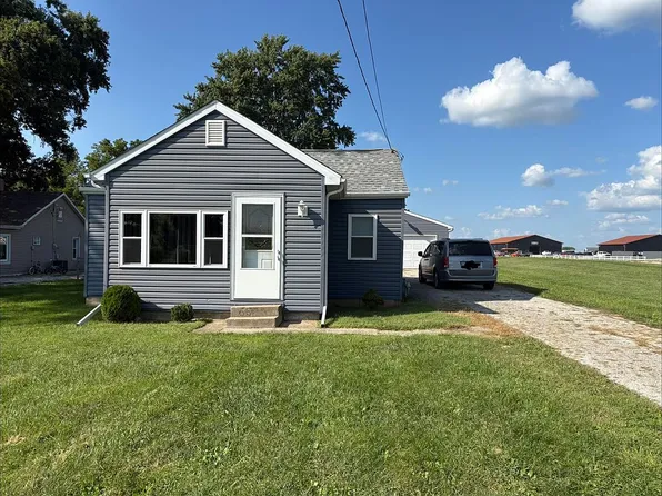 6670 E Firehouse Rd, Decatur, IL 62521