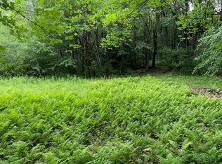 2 Hunt Rd, Oakham, MA 01068