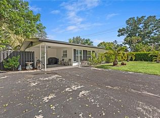 1435 Terra Palma Dr, Fort Myers, FL 33901