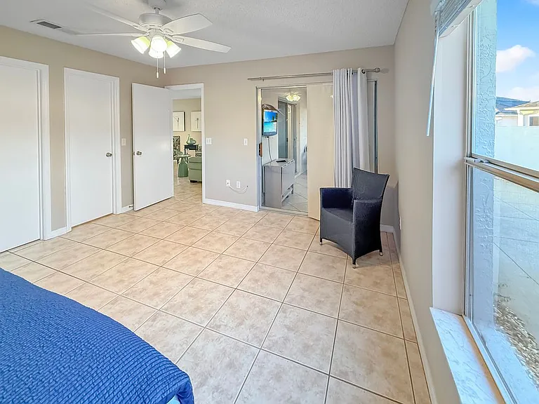 408 Duarte Ln — Photo 5