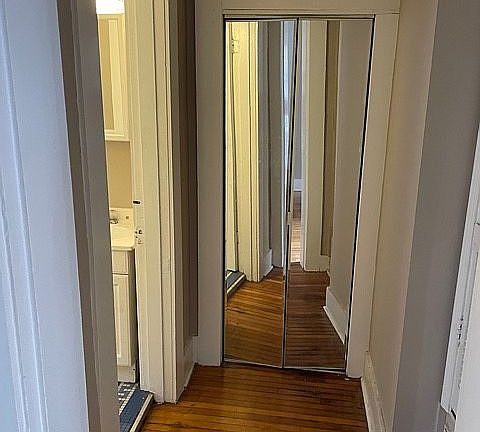 4th image of 208 W Ormsby Ave APT 3